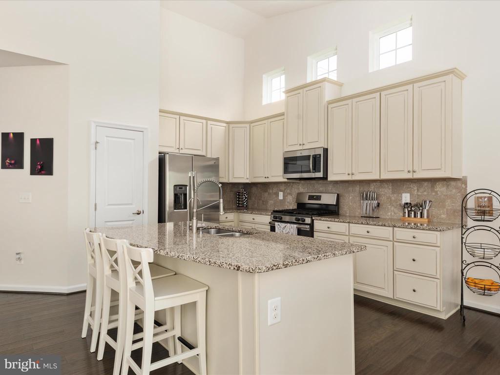 4116 EDDY COURT