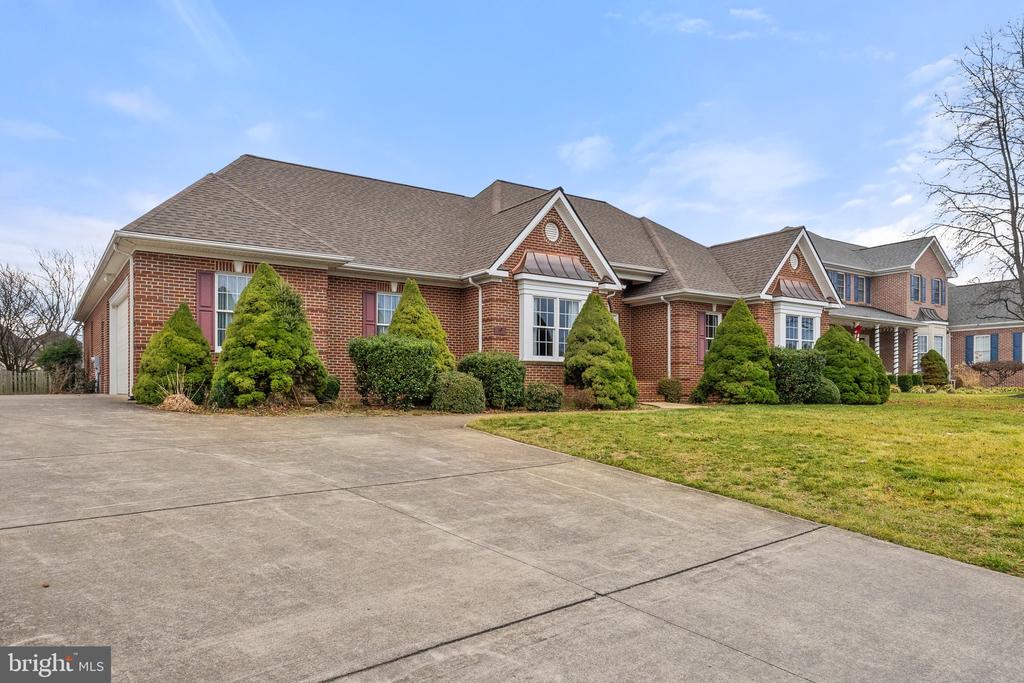 107 Dewberry Dr