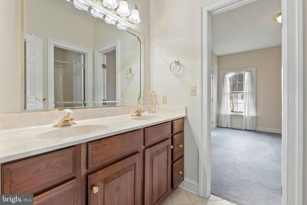 107 Dewberry Dr