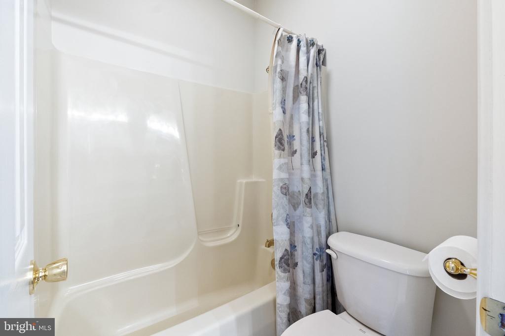 107 Dewberry Dr