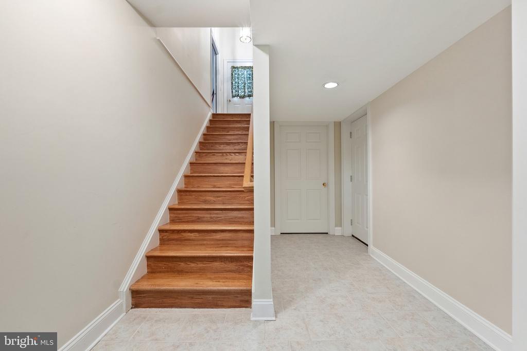 107 Dewberry Dr