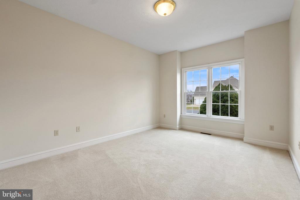 107 Dewberry Dr