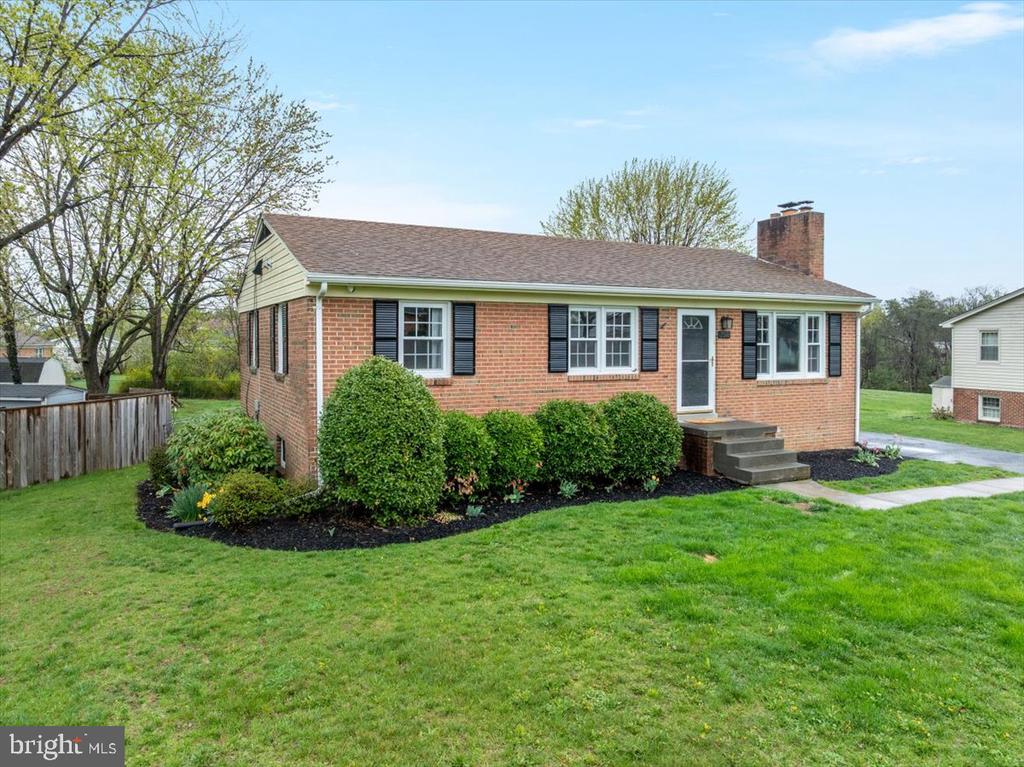 108 Milam Dr