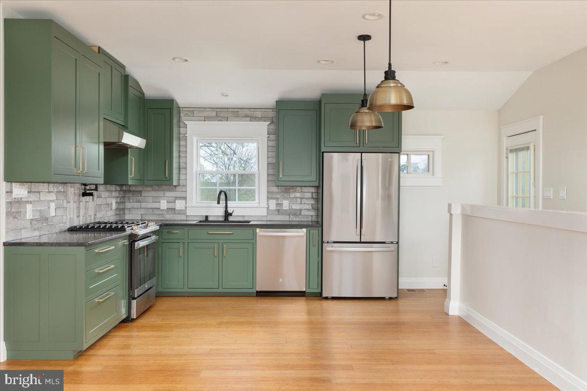 108 Milam Dr