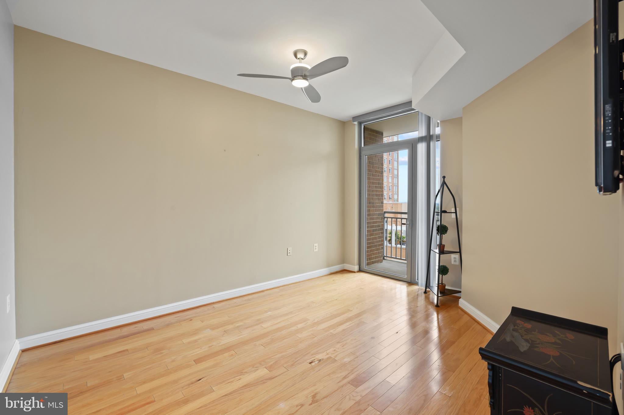 11990 Market STREET Unit: 906