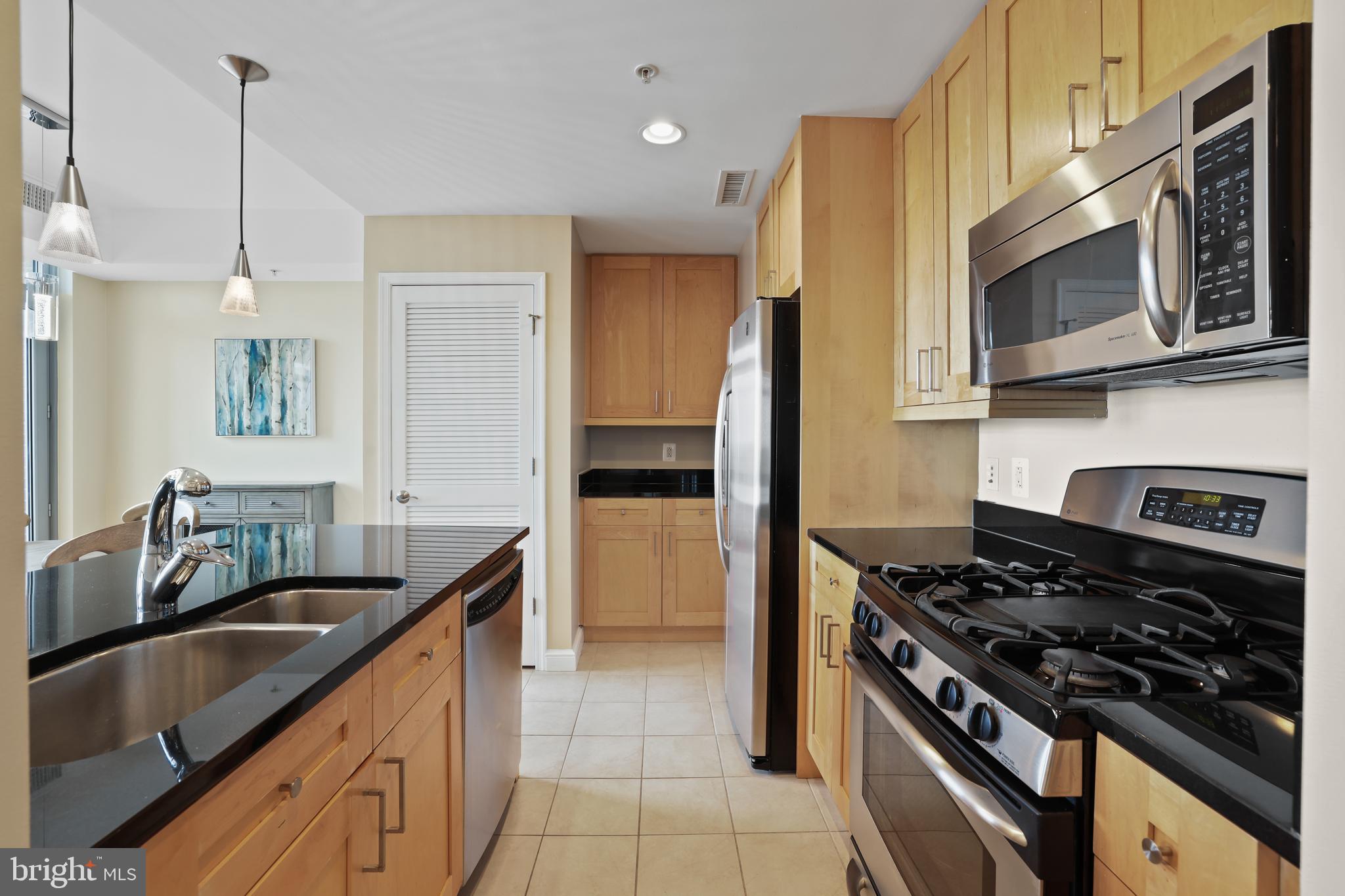 11990 Market STREET Unit: 906