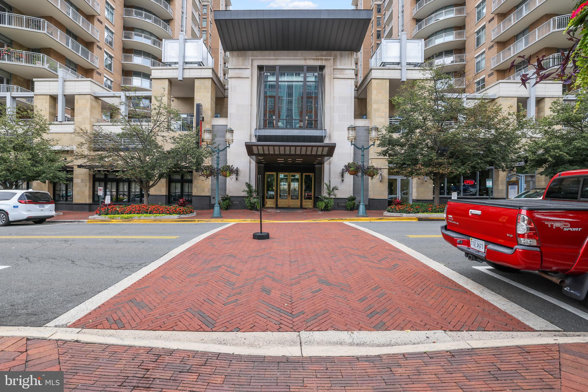 11990 Market STREET Unit: 906