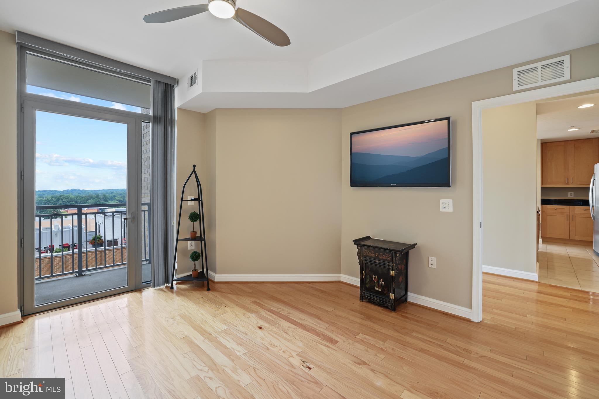 11990 Market STREET Unit: 906
