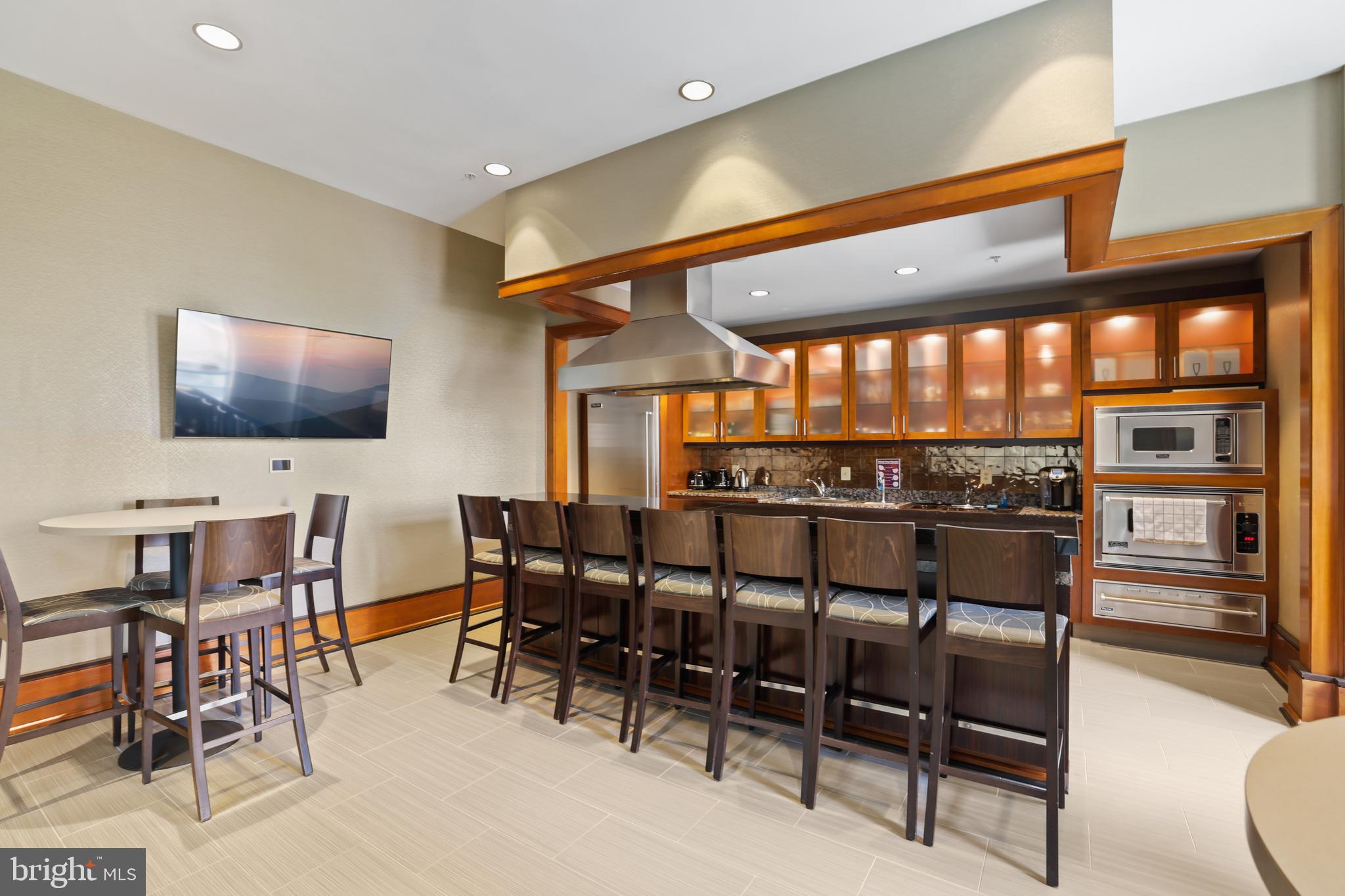 11990 Market STREET Unit: 906