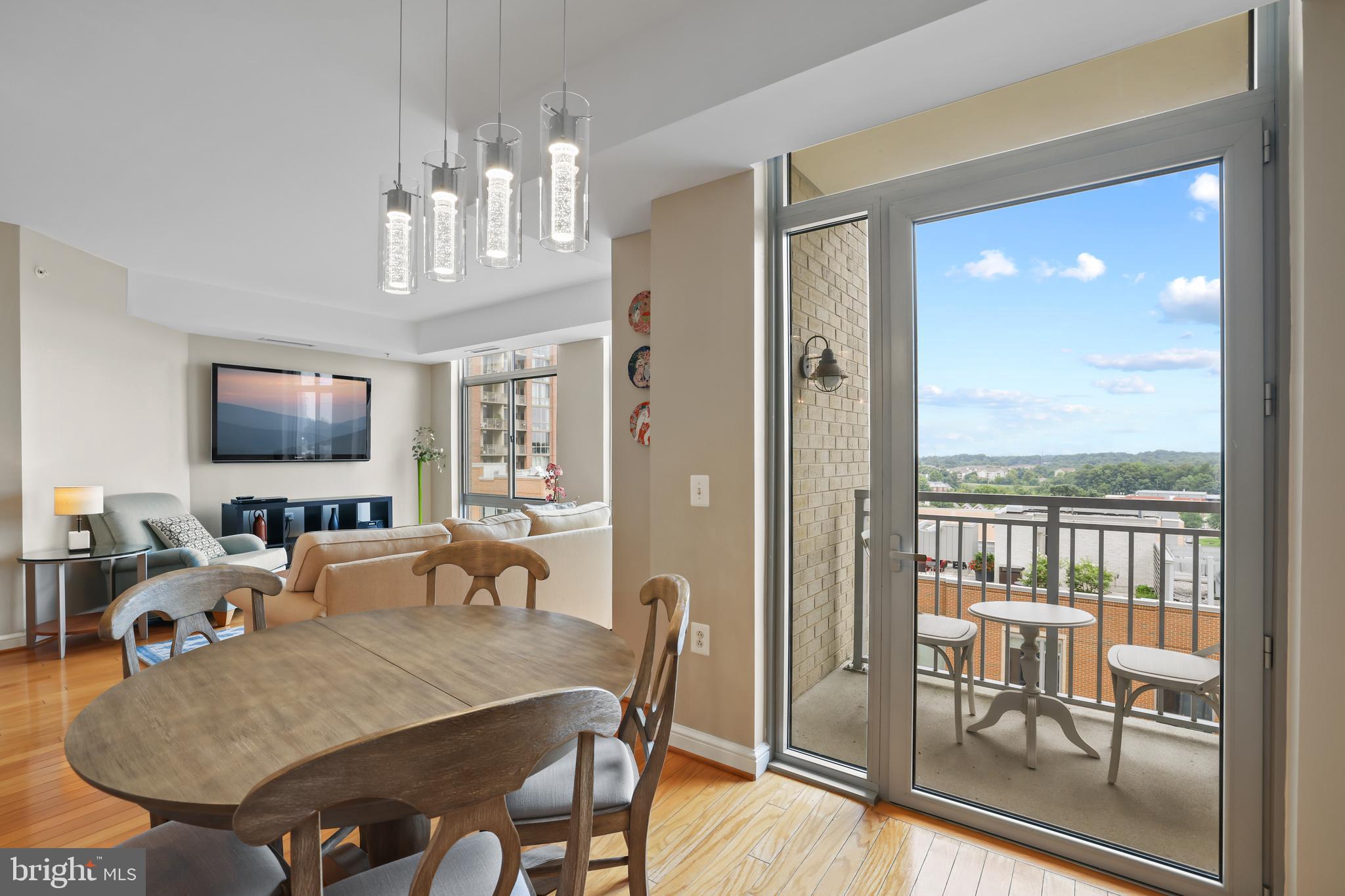 11990 Market STREET Unit: 906