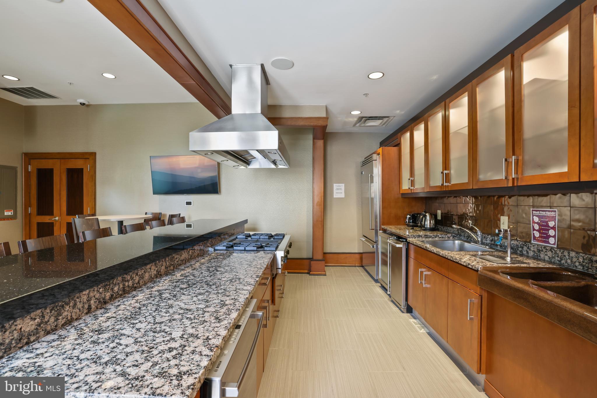 11990 Market STREET Unit: 906