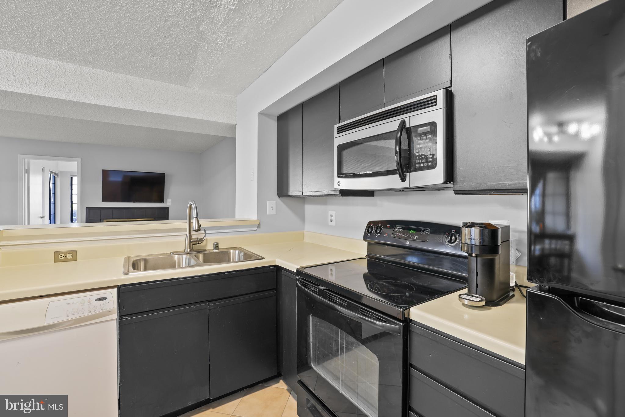 6017 Curtier DRIVE Unit: 6017A