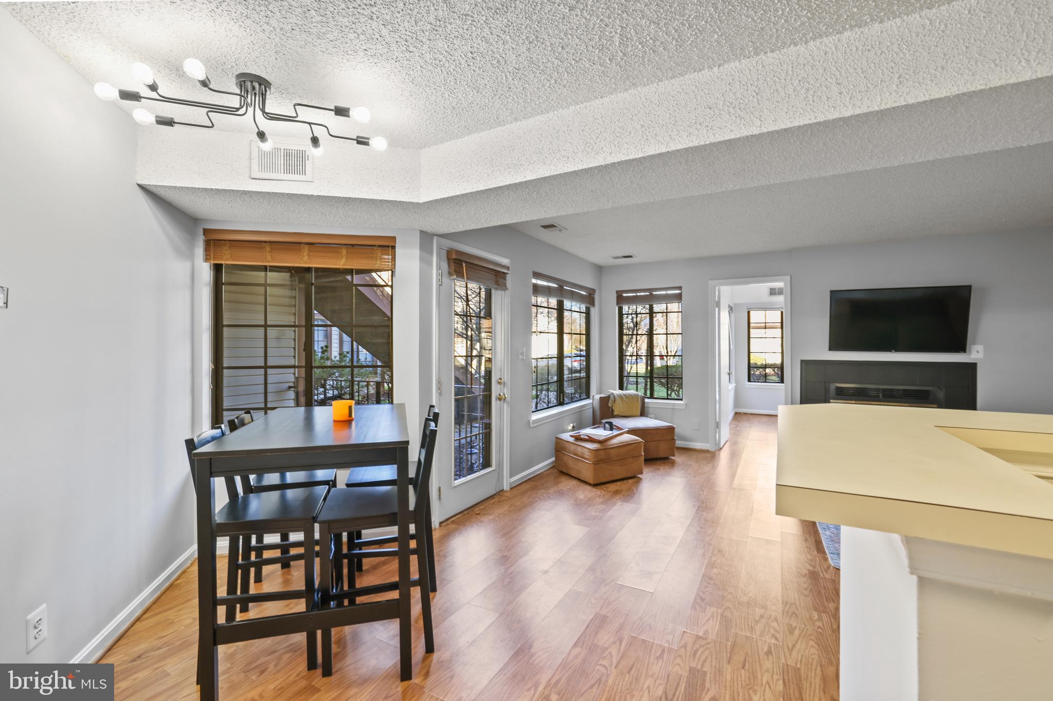 6017 Curtier DRIVE Unit: 6017A