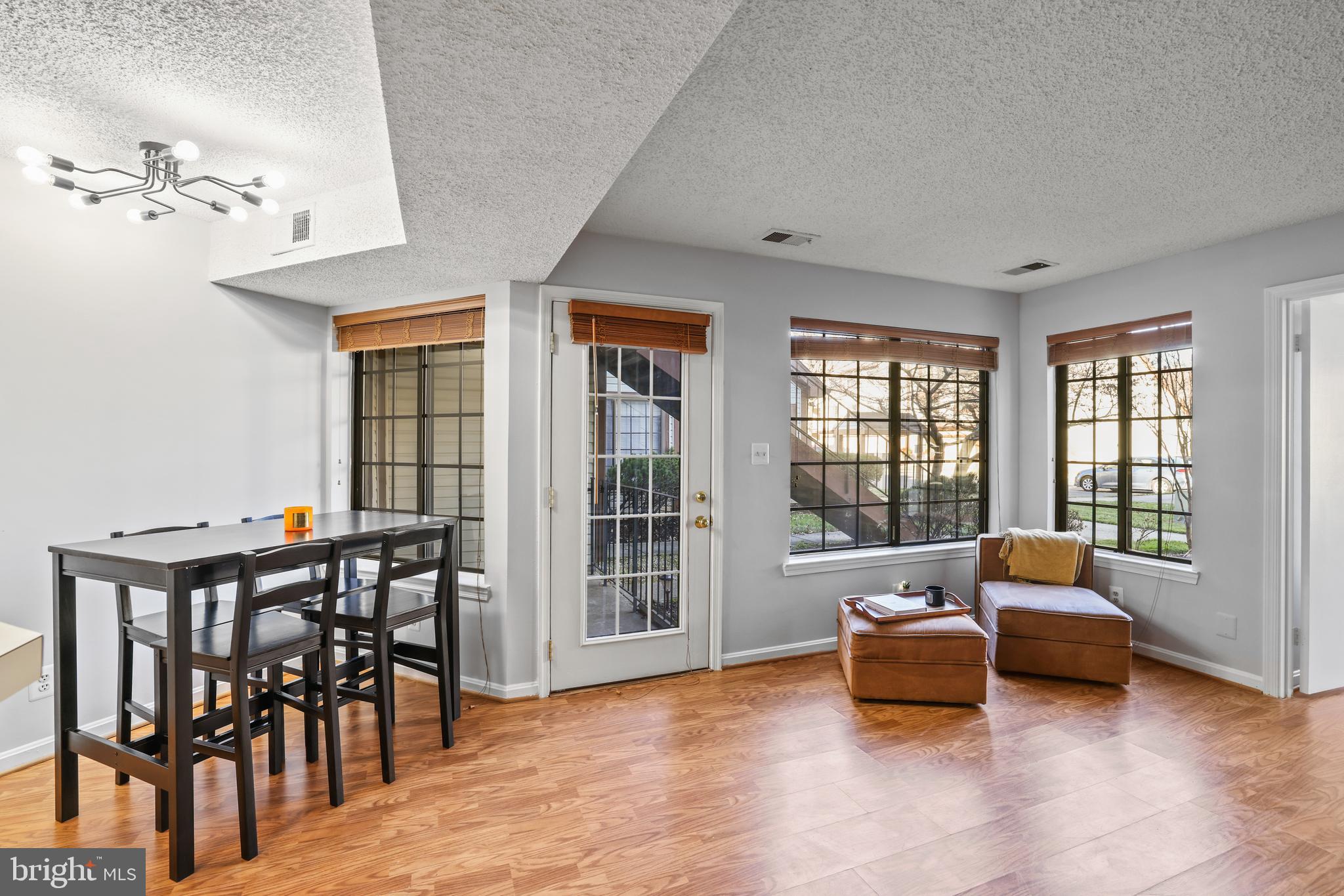 6017 Curtier DRIVE Unit: 6017A