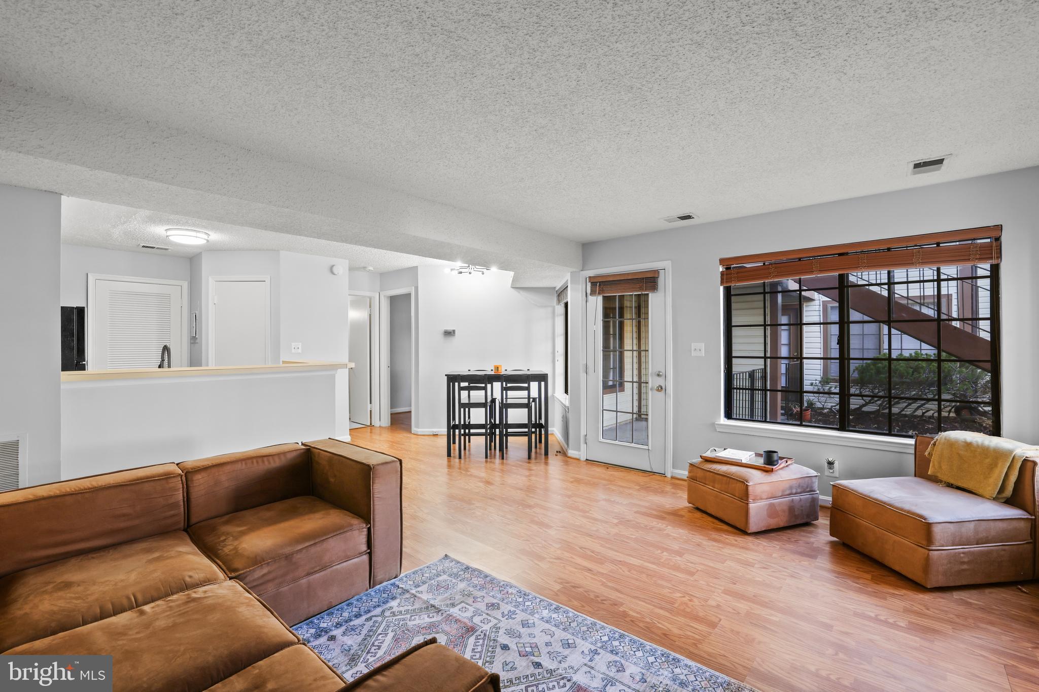 6017 Curtier DRIVE Unit: 6017A