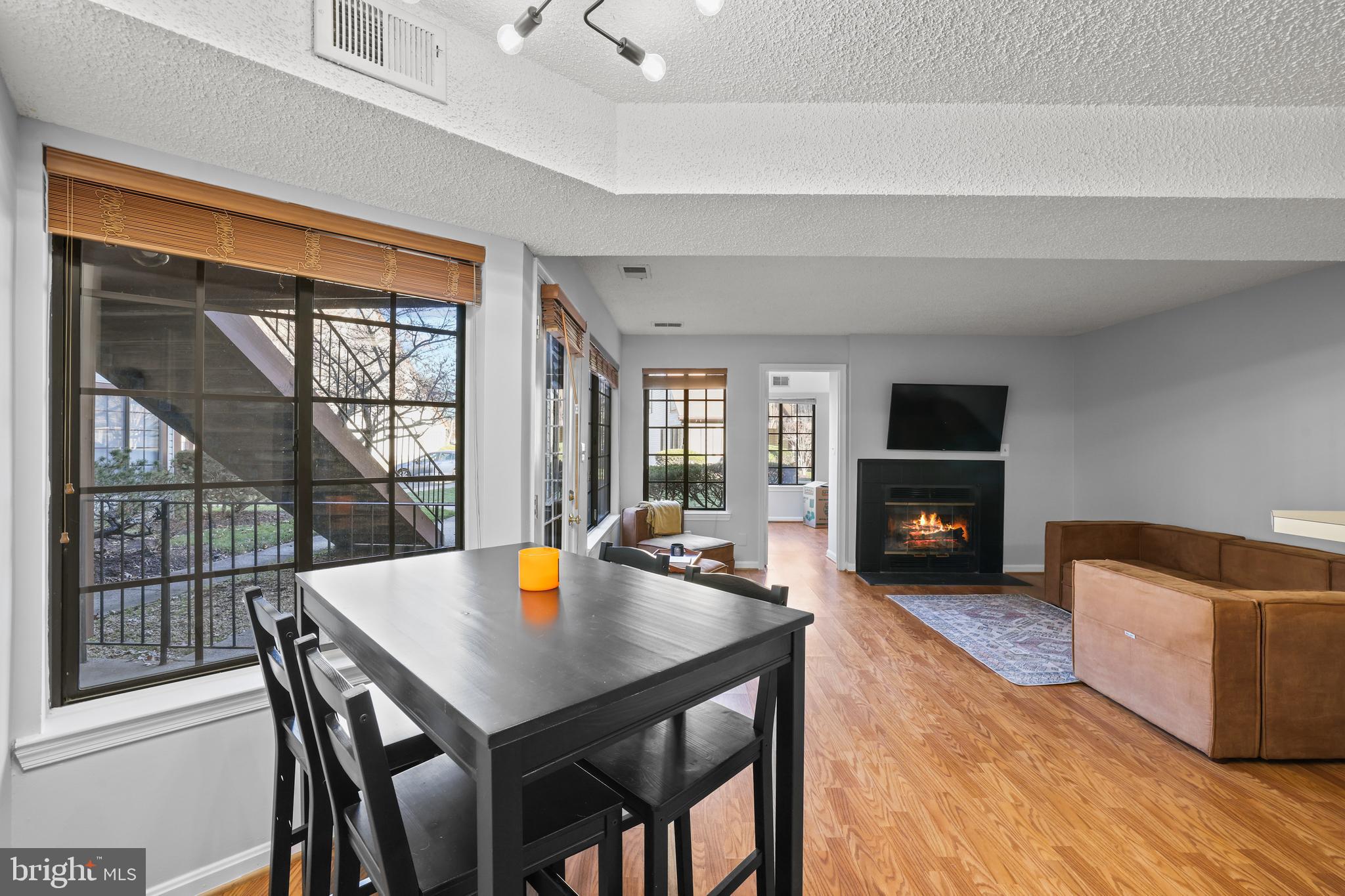 6017 Curtier DRIVE Unit: 6017A