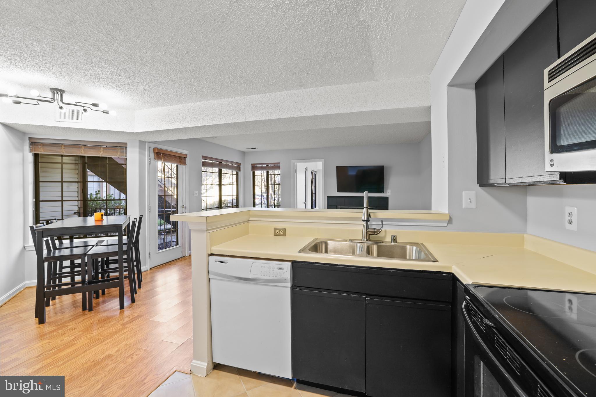 6017 Curtier DRIVE Unit: 6017A