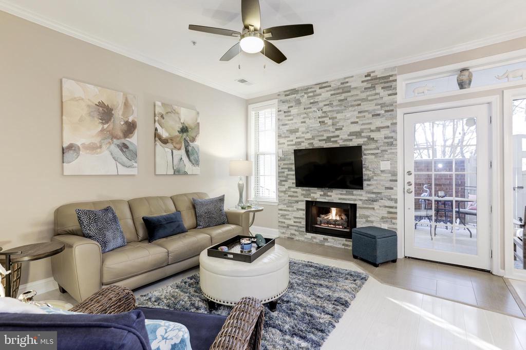 1353 Garden Wall Cir #601
