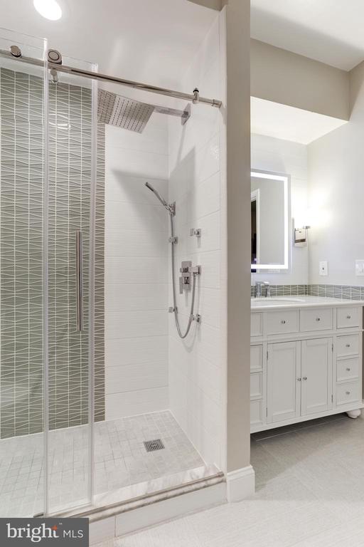 1353 Garden Wall Cir #601