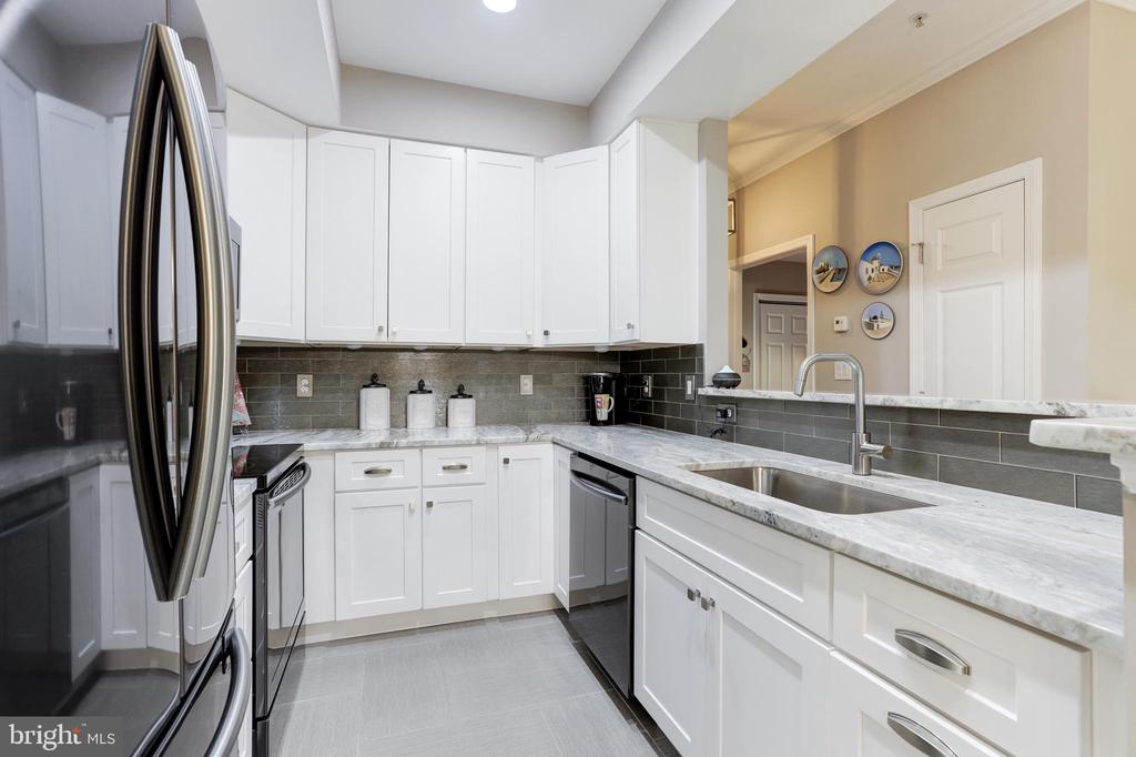 1353 Garden Wall Cir #601