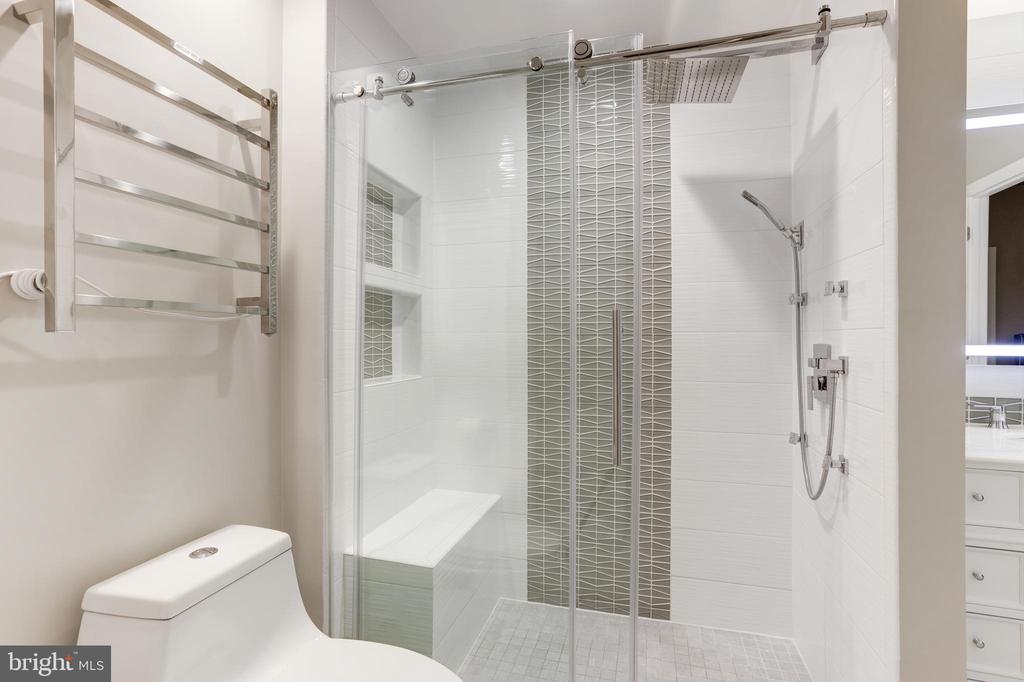 1353 Garden Wall Cir #601