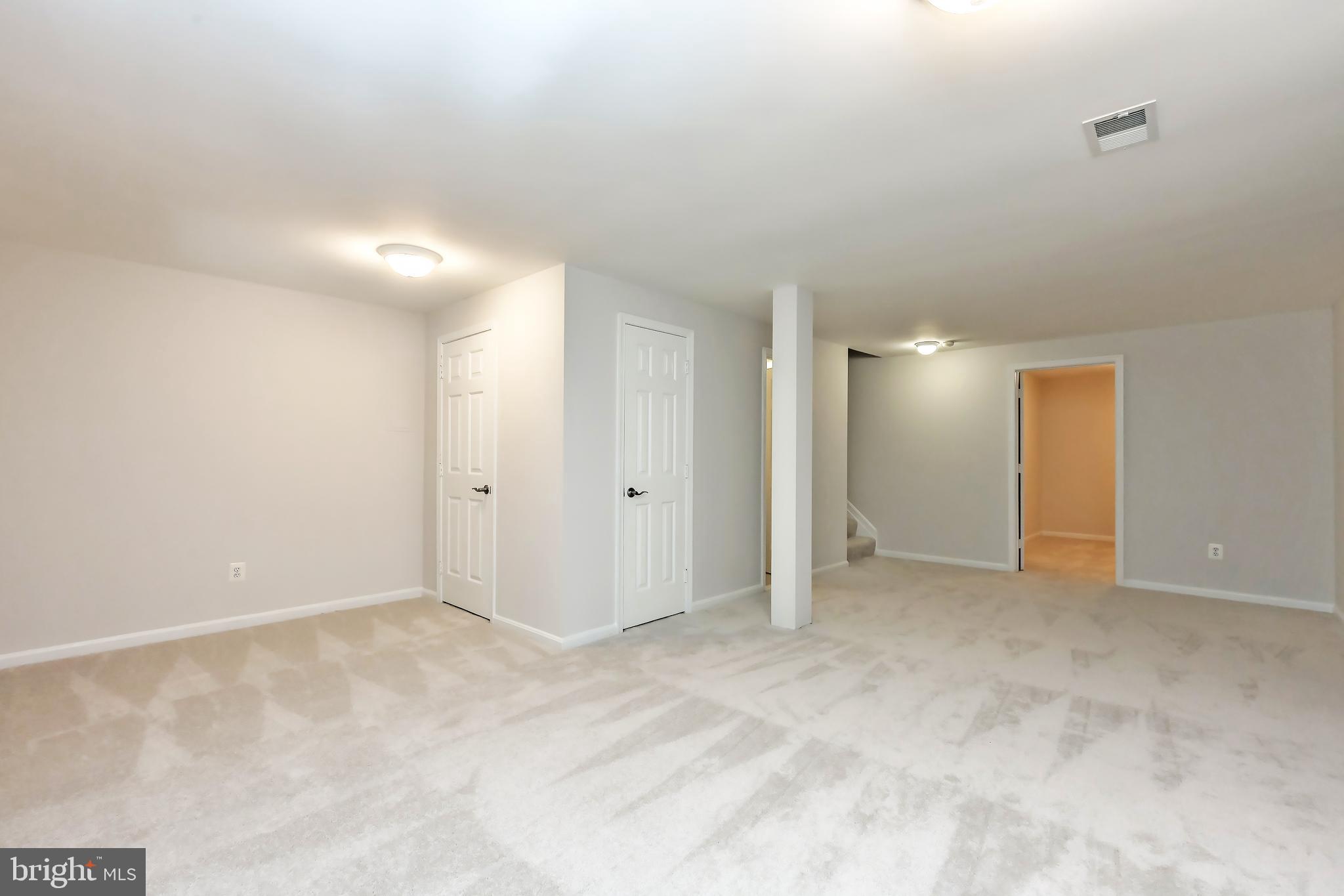 5665 Thorndyke Ct