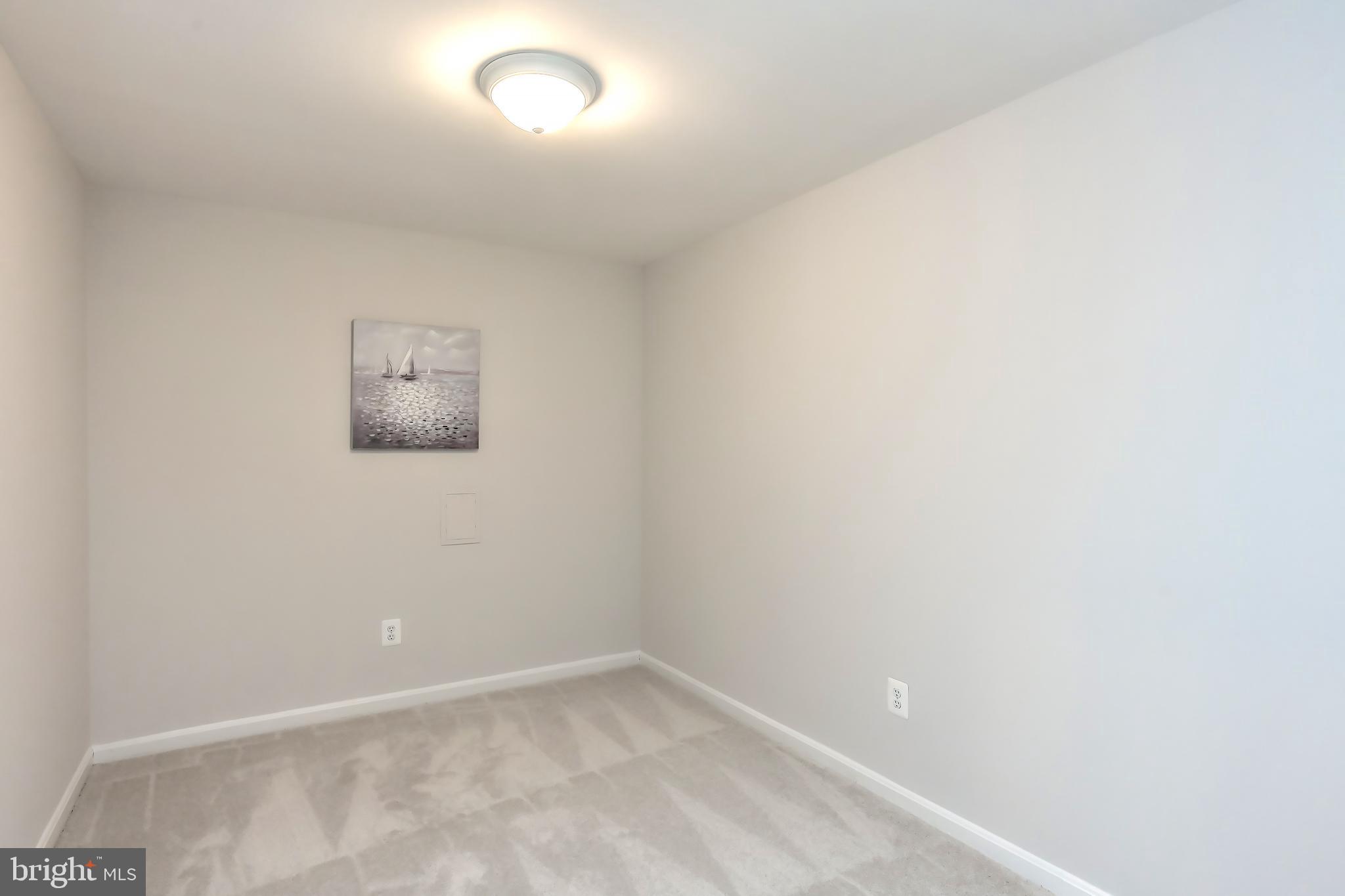 5665 Thorndyke Ct