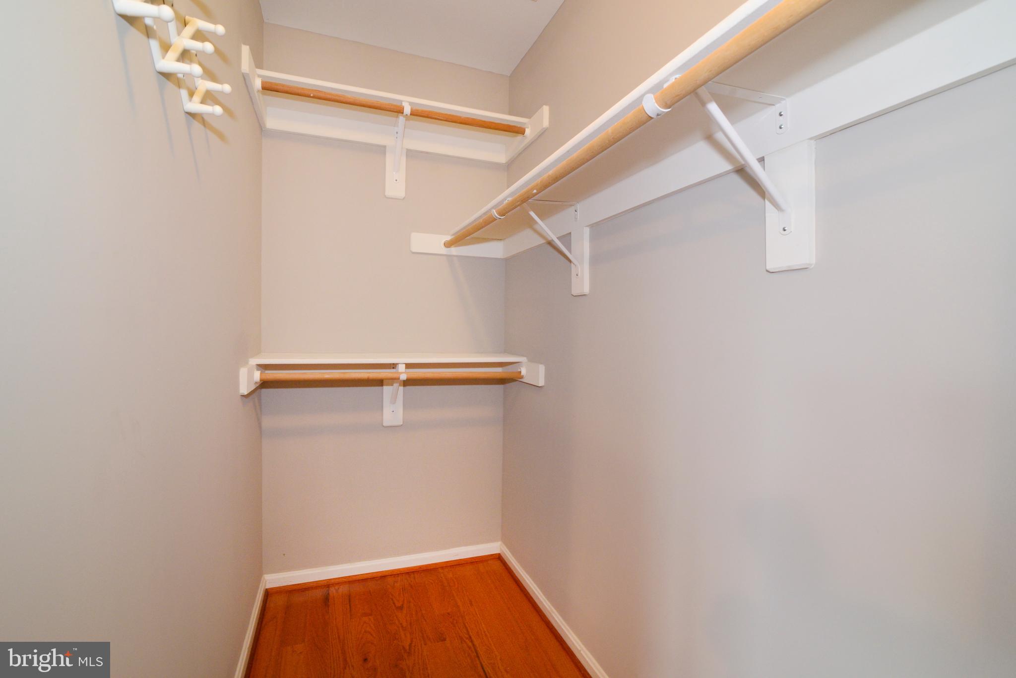 2516 ISHAM RANDOLPH DR