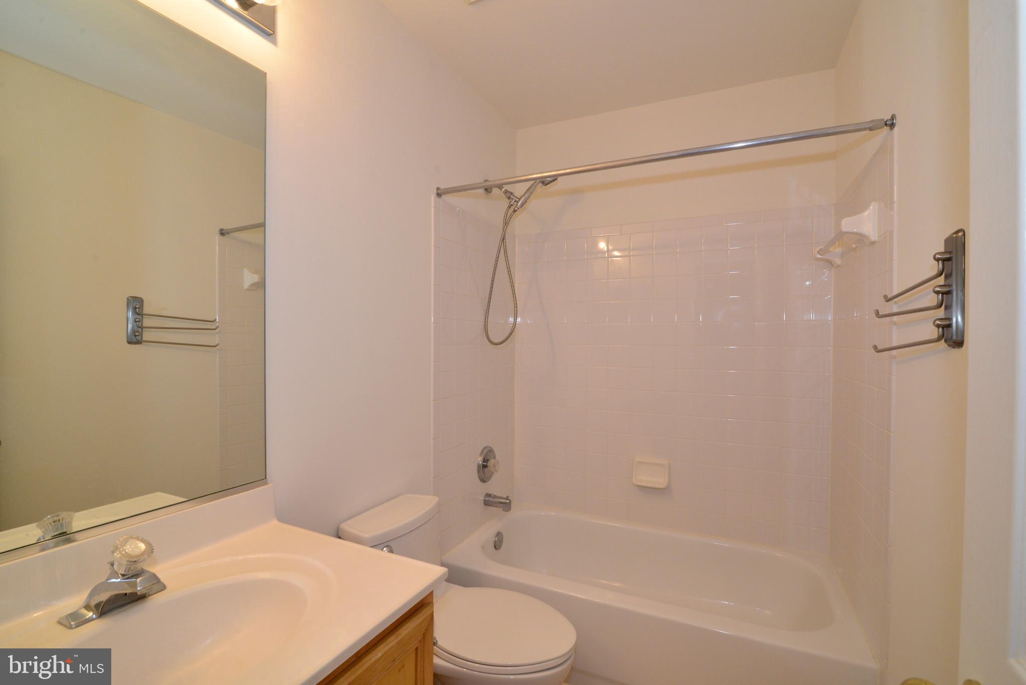 2516 ISHAM RANDOLPH DR