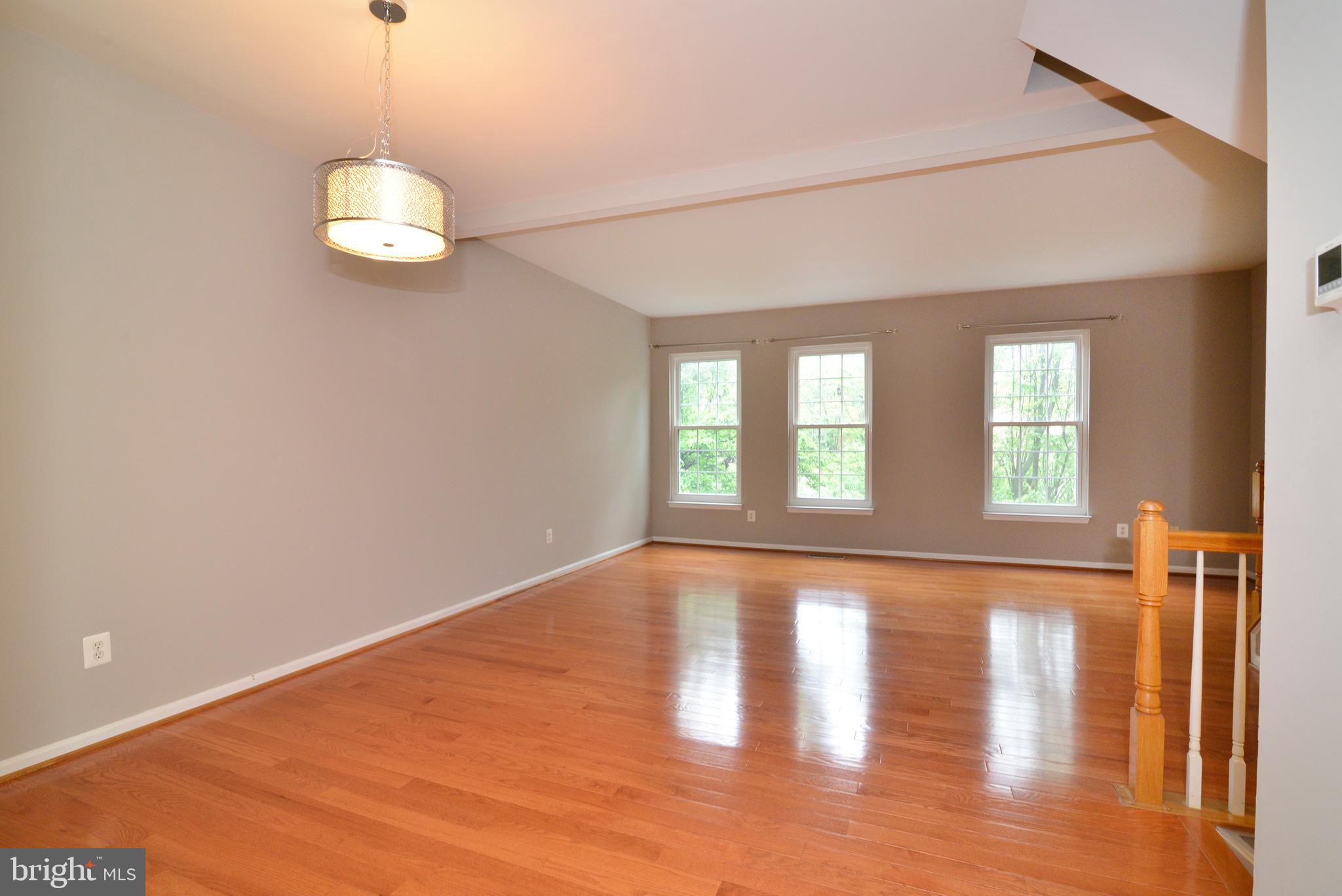 2516 ISHAM RANDOLPH DR