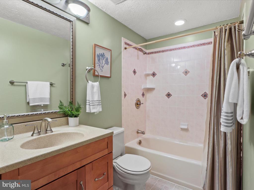 14566 Olde Kent Rd