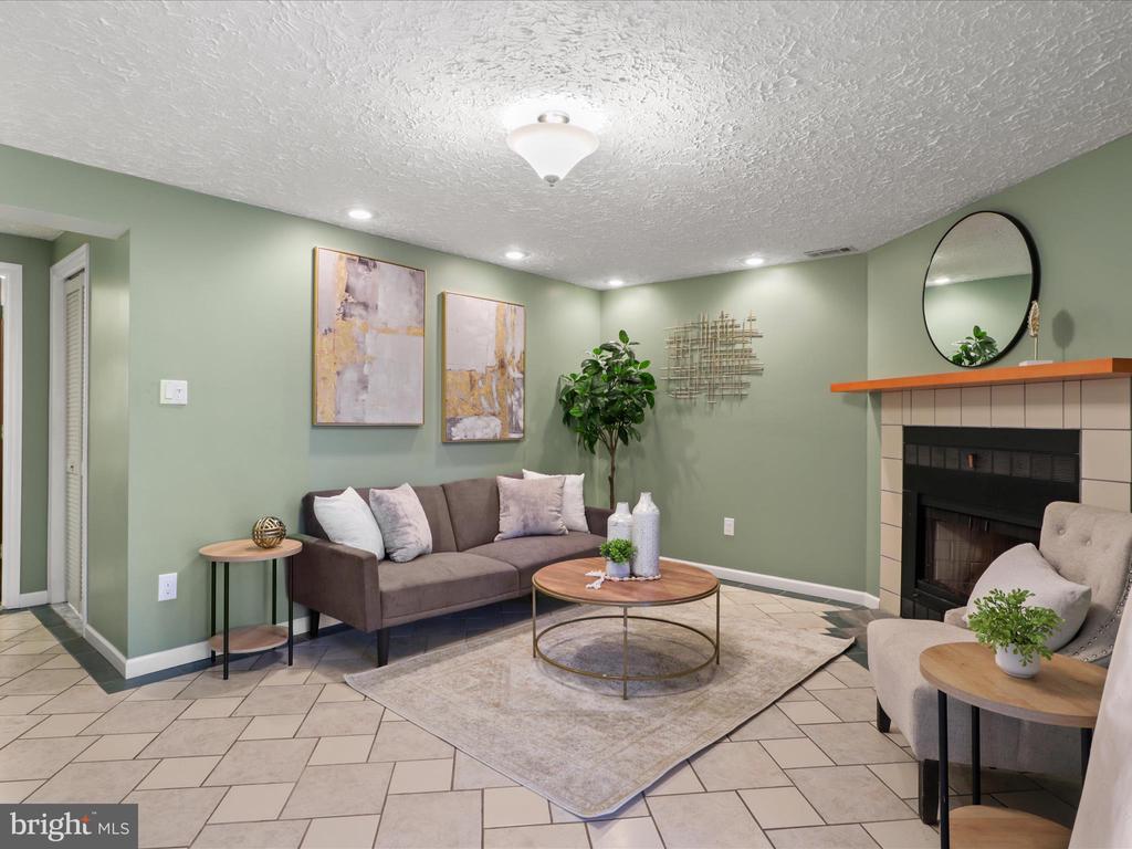 14566 Olde Kent Rd