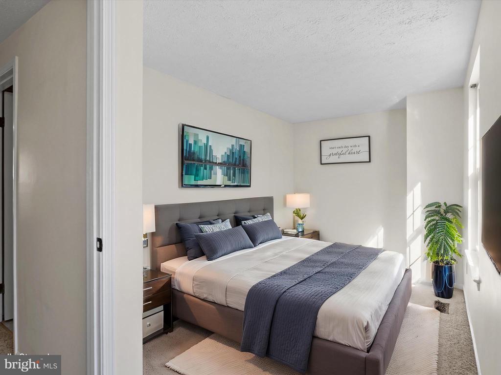 14566 Olde Kent Rd