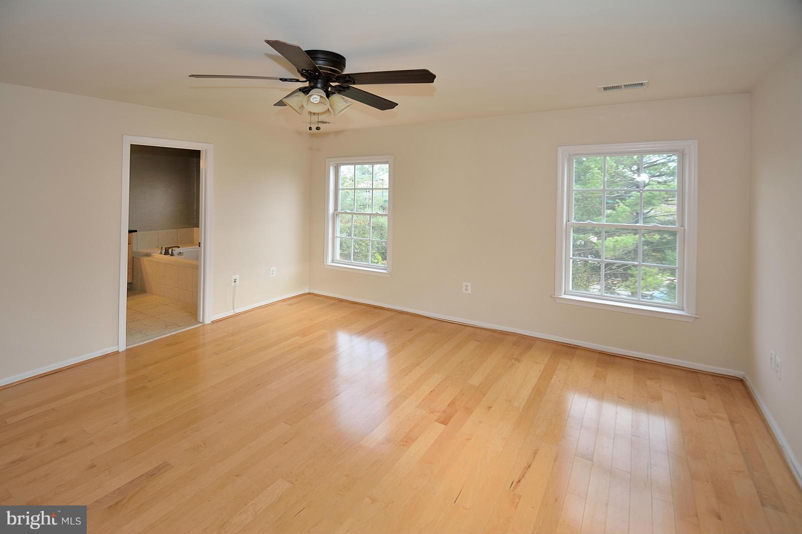 100 HERNDON MILL CIR