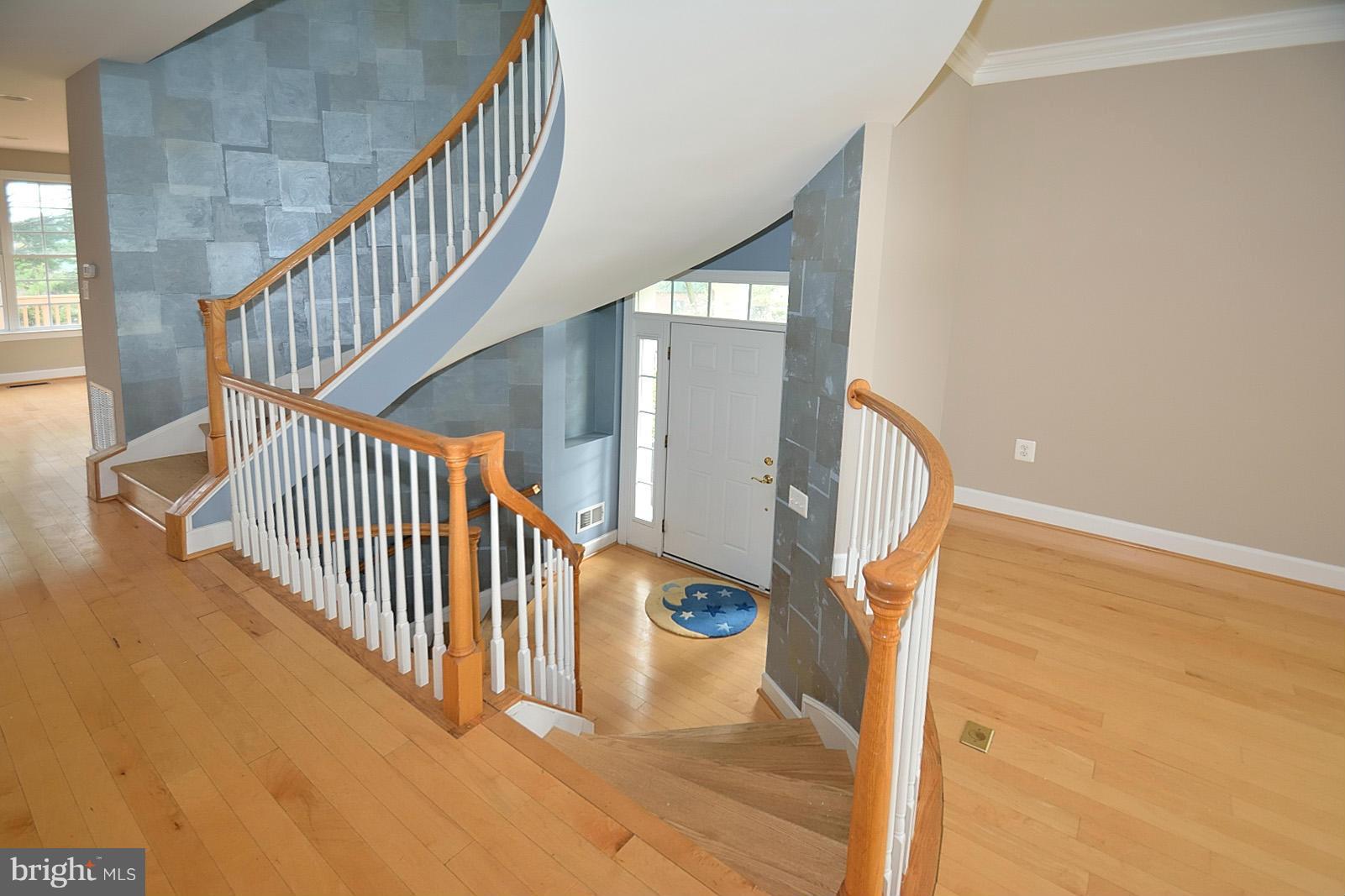 100 HERNDON MILL CIR