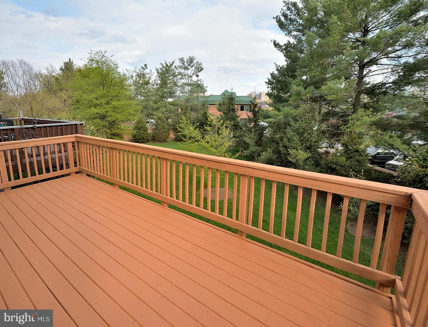 100 HERNDON MILL CIR