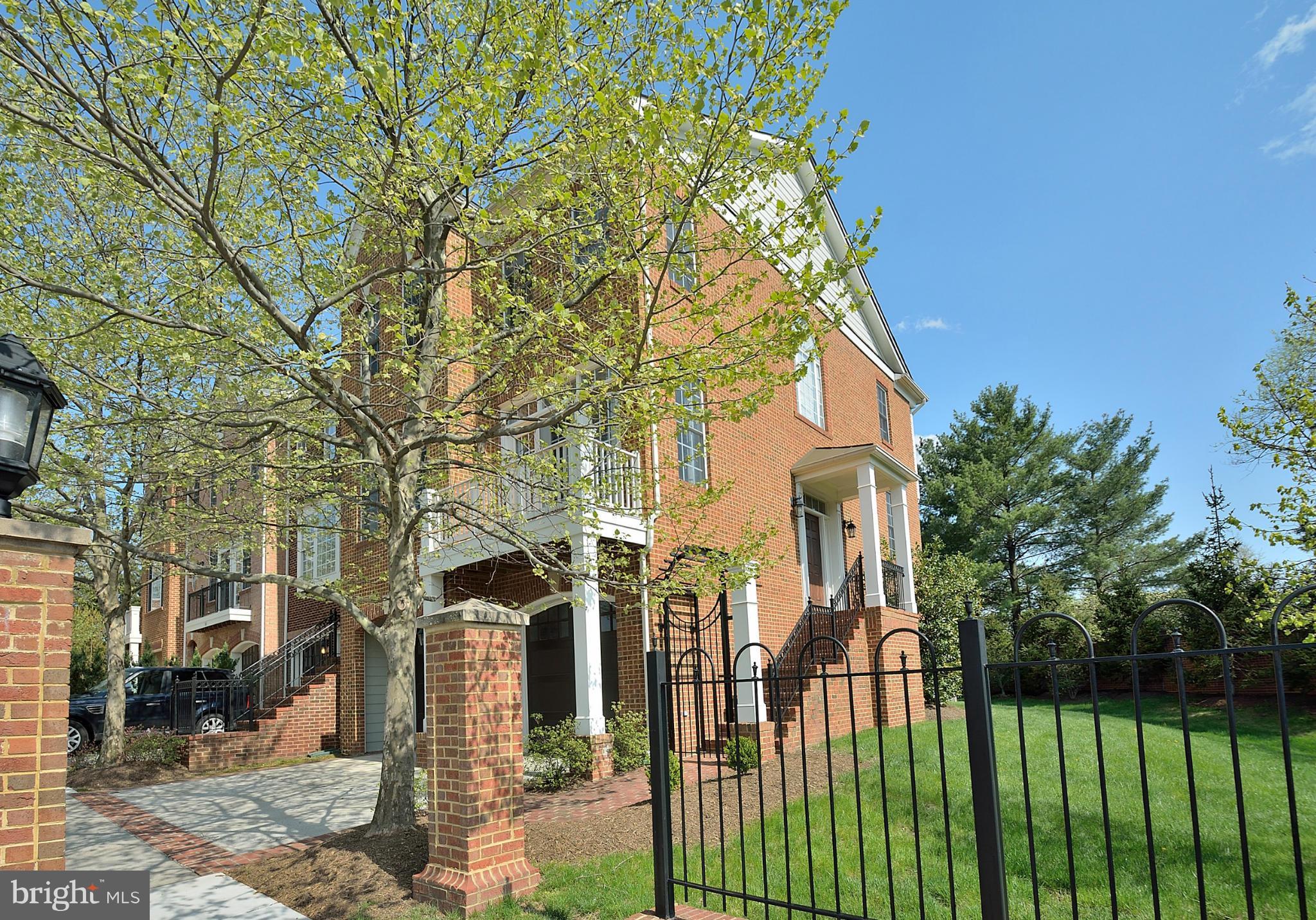 100 HERNDON MILL CIR