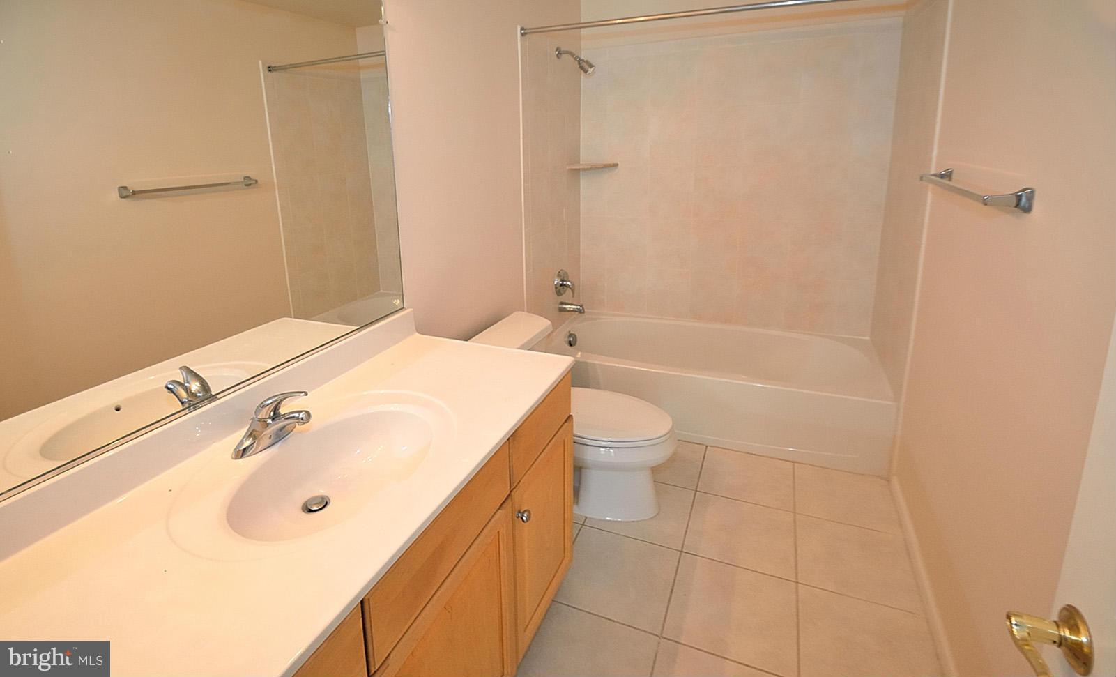 100 HERNDON MILL CIR