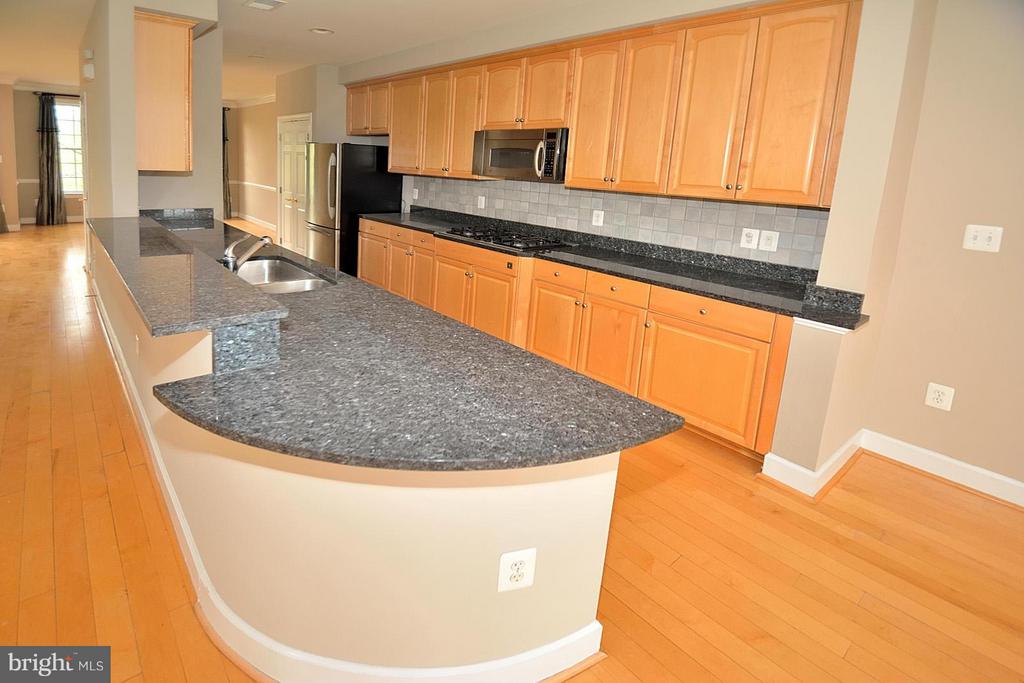 100 HERNDON MILL CIR