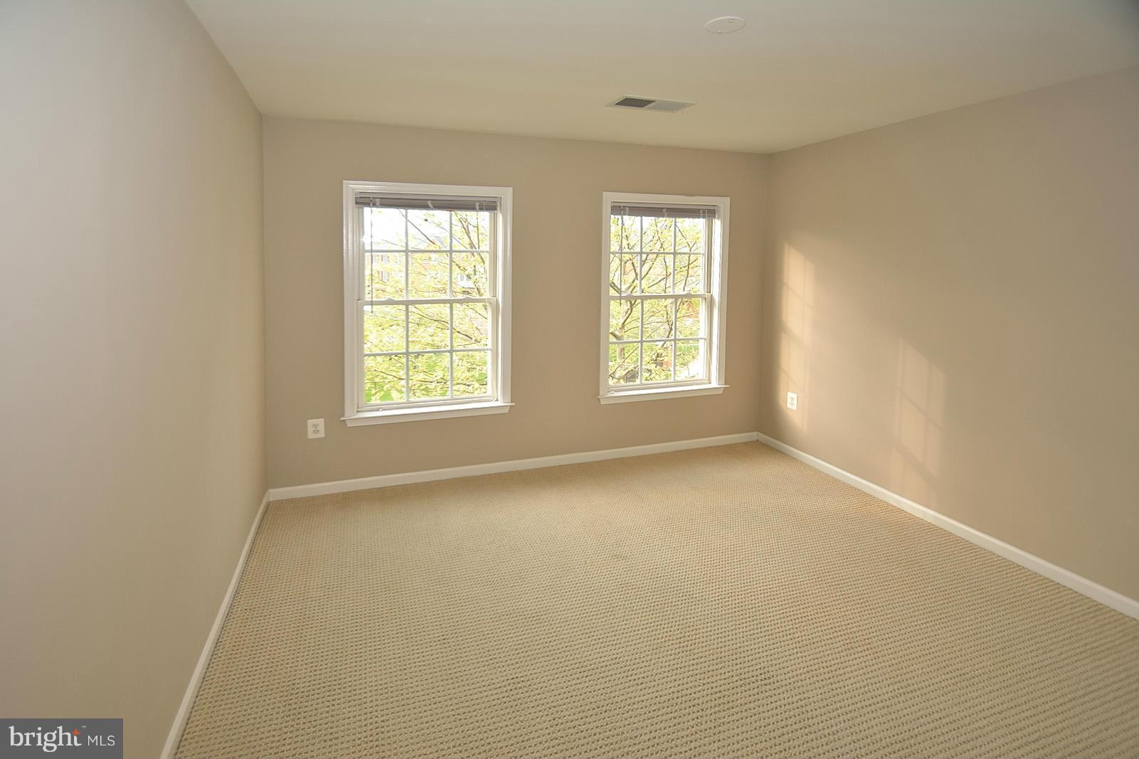 100 HERNDON MILL CIR