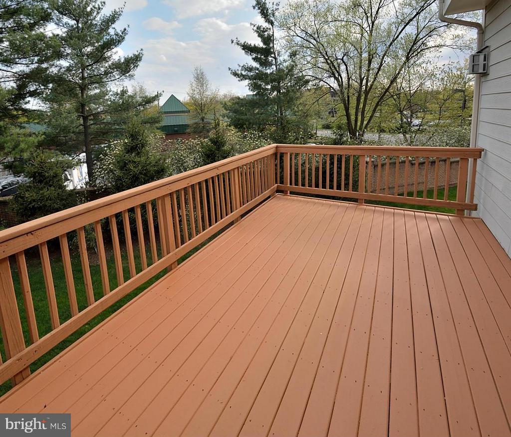 100 HERNDON MILL CIR