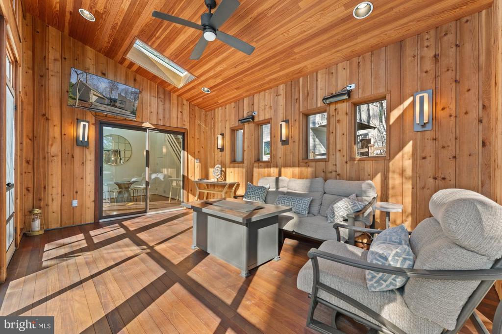 2119 Owls Cove Ln