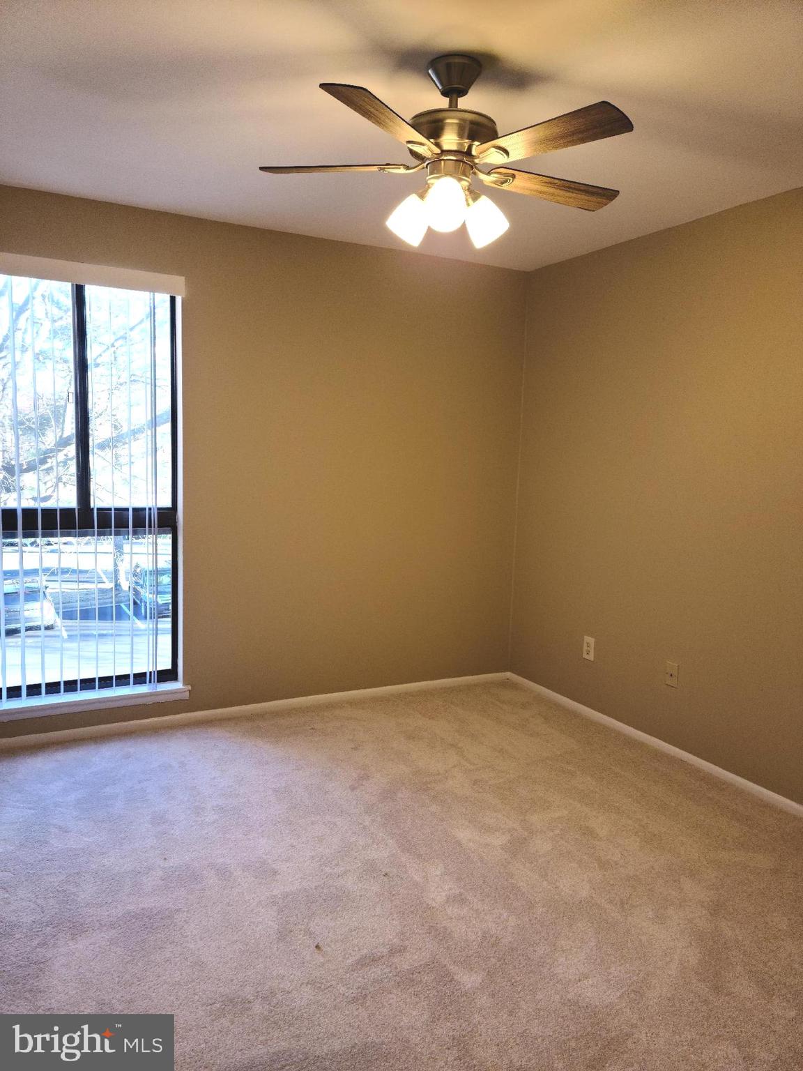 2068 ROYAL FERN CT #31/22B