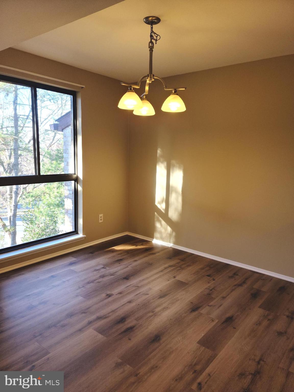 2068 ROYAL FERN CT #31/22B