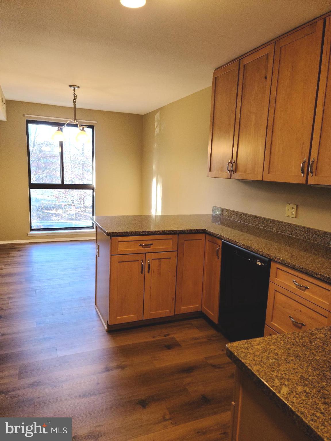 2068 ROYAL FERN CT #31/22B