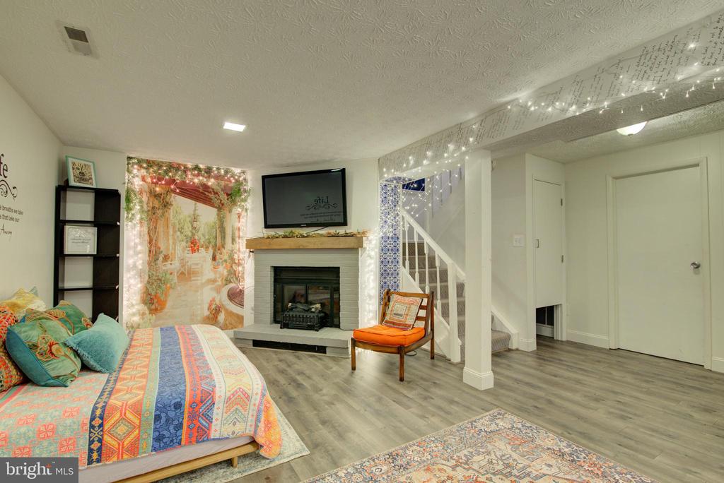 11564 IVY BUSH CT