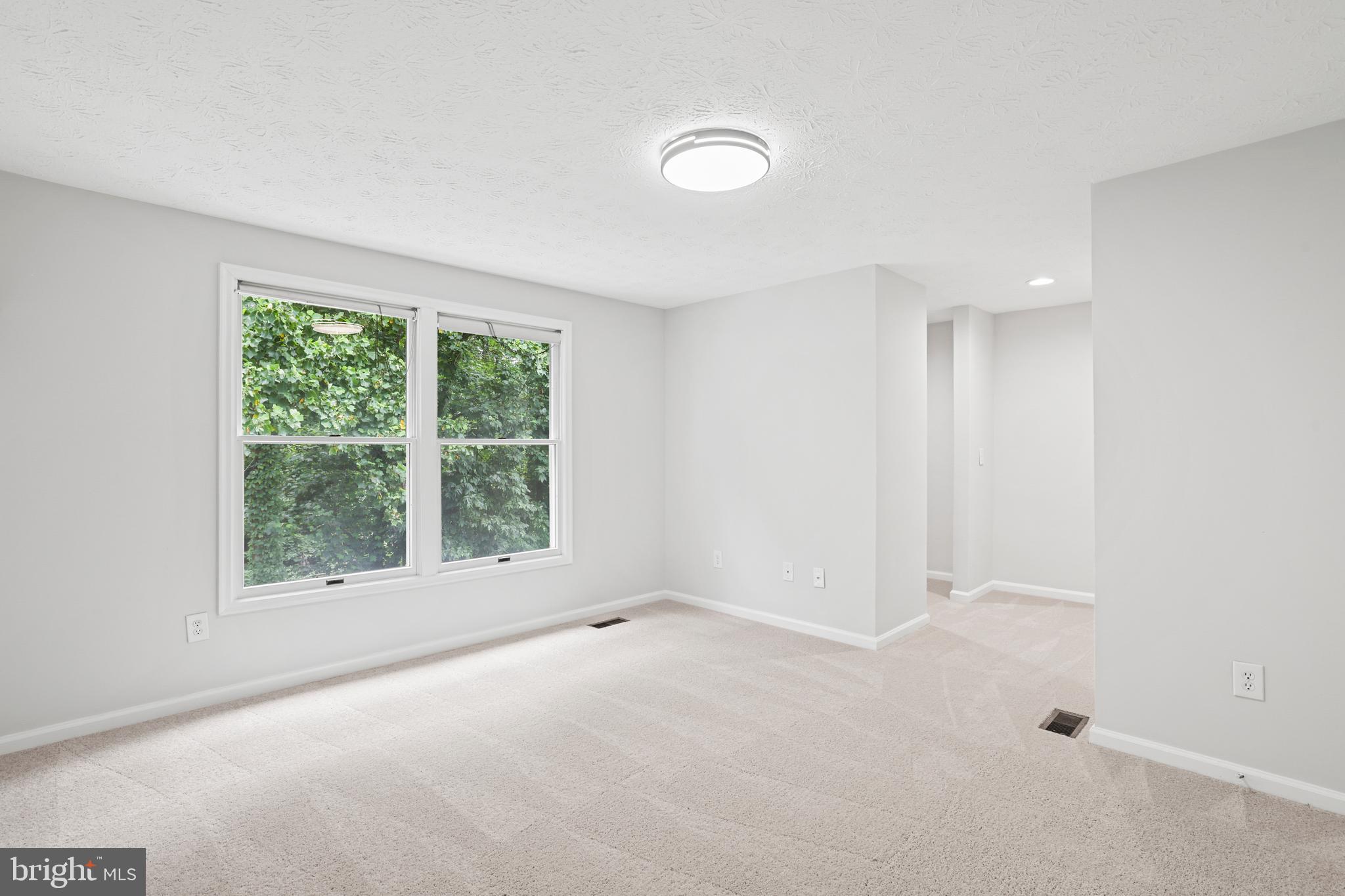 1526 Poplar Grove Dr