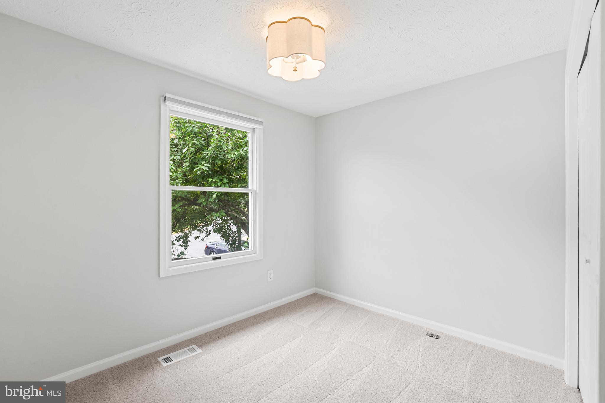 1526 Poplar Grove Dr