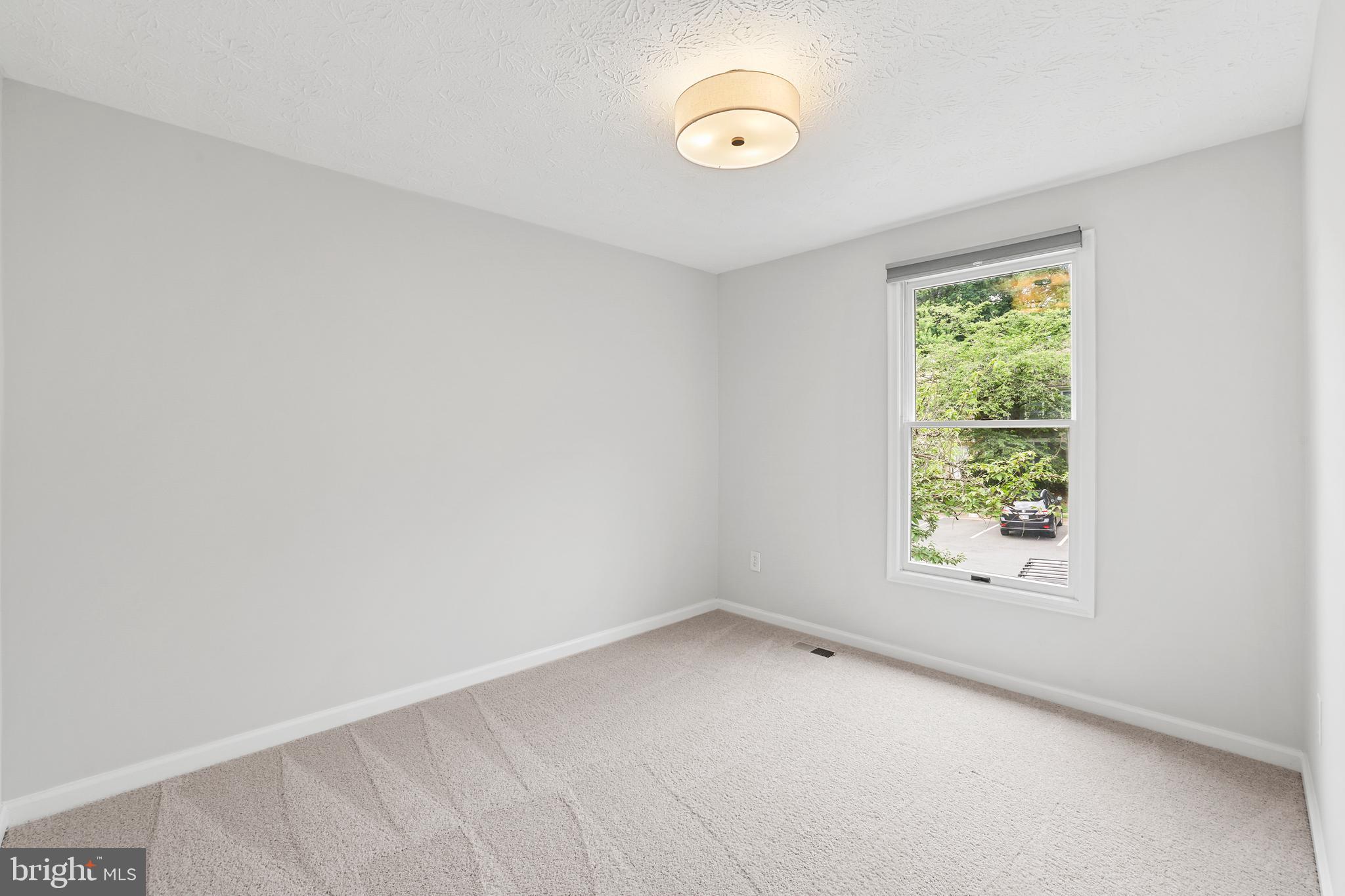 1526 Poplar Grove Dr