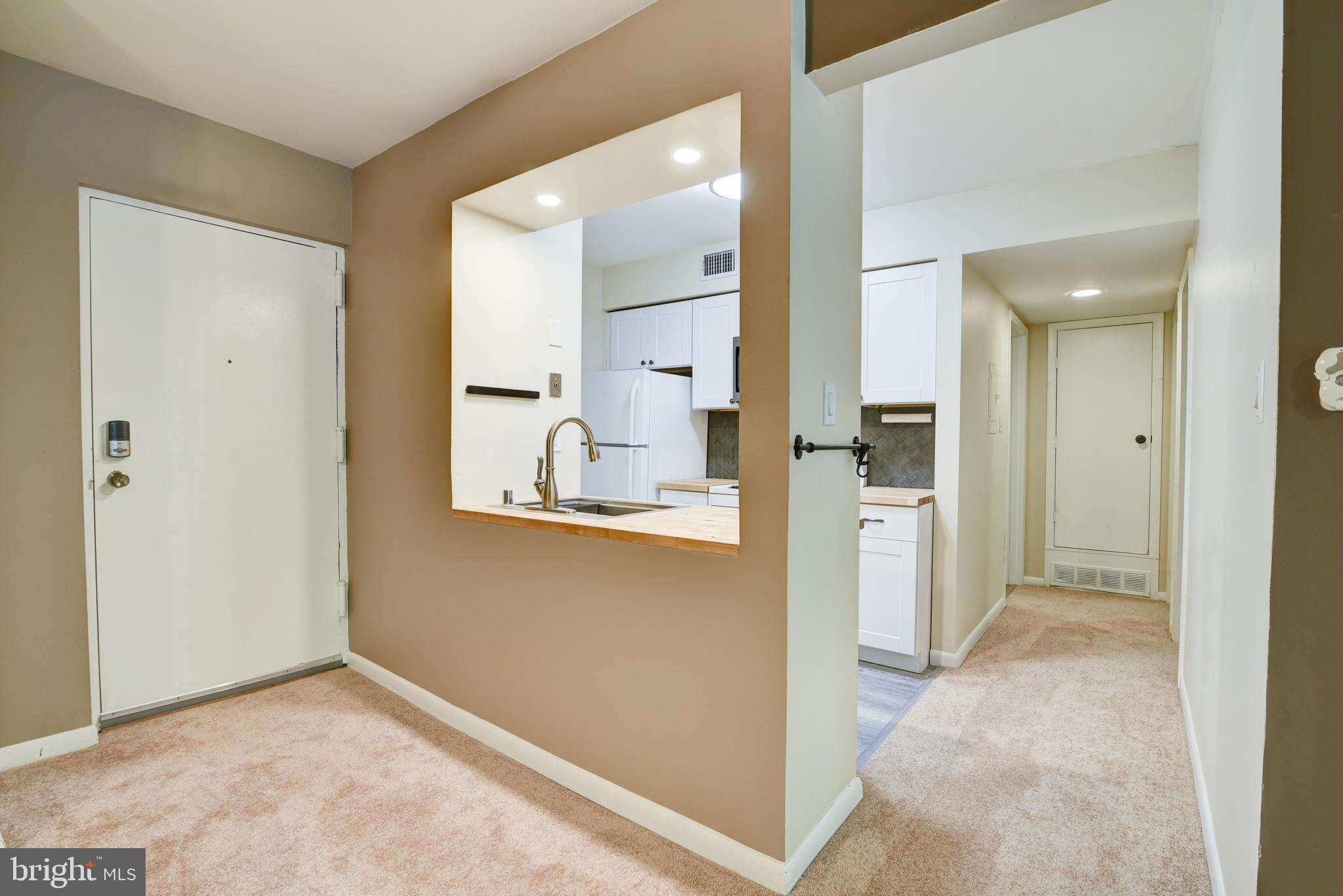 5806-Q ROYAL RIDGE DR #Q